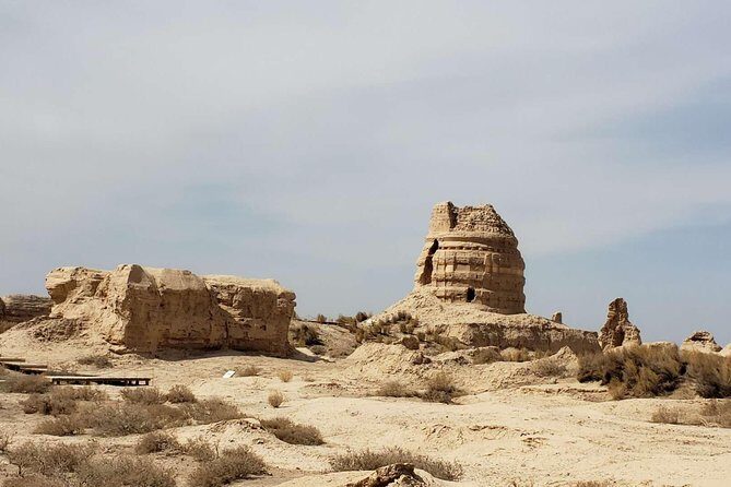 Best of Dunhuang Day Tour to Yulin Grottoes and Suoyangcheng Ruins - Why You’ll Love This Tour