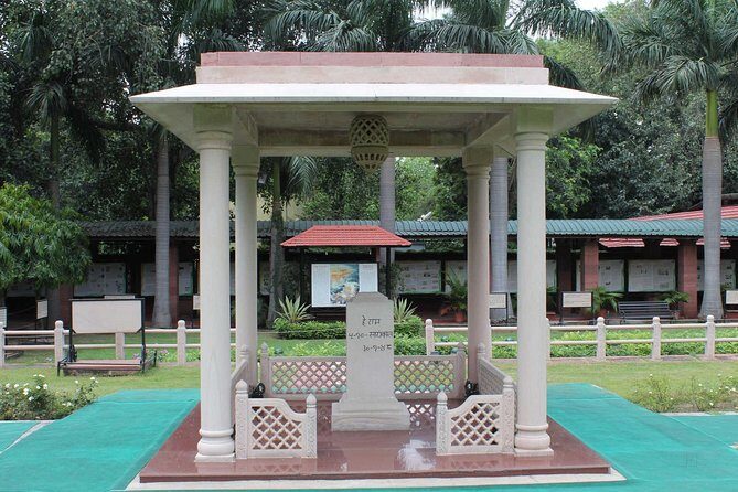 Best of New Delhi City Tour with Local Experience - Practical Considerations