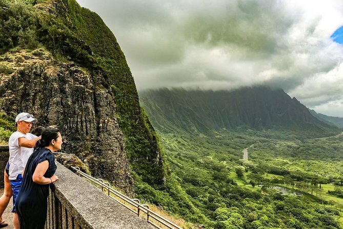 Best Of Oahu: Private Tour with Movie and Boat Tour USS Arizona Memorial - What Past Travelers Say