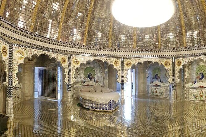 Big Bollywood Studio only Tour with Meal : From Pune - Who Should Consider This Tour?
