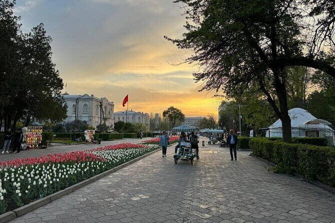 Bishkek : USSR History , Soviet Architects , Statues & Mosaics - Practical Details & Overall Value