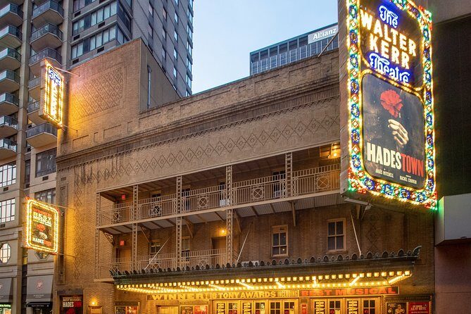 Broadway: A Self-Guided Audio Tour of the World's Iconic Theatre District - M&M’s World and Nearby Sights