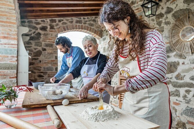Bruschetta, Ravioli & Traditional Recipes Class in Chianti - Starting Point and Atmosphere