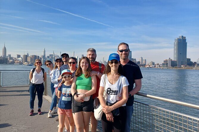 Bushwick and Williamsburg French Tour - Williamsburg: Trendy Vibes and Breathtaking Views