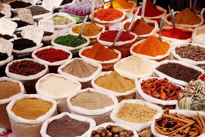 Bustling Markets of Delhi (Guided Half Day Shopping Tour) - Authenticity and Value