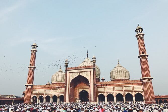 Captivating Walk through Old Delhi's Colorful Chandni Chowk & Private Transfer - The Authentic Taste of Delhi