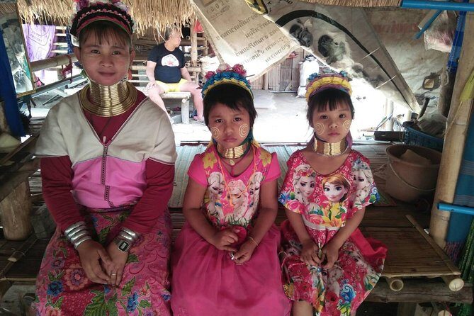 Chiang Mai-Chiang Rai:White-Black-Blue Temple-Golden Triangle-Keren-Boat Trip - Who Should Book This Tour?