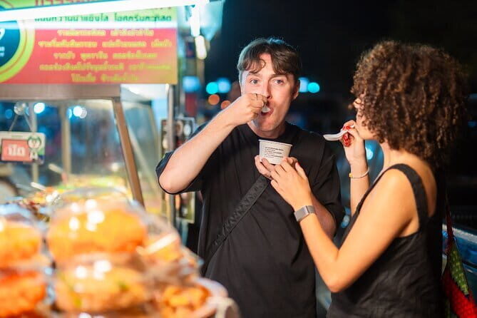 Chiang Mai: Evening Sightseeing and Food Tastings Guided Tour - Who Will Love This Tour?