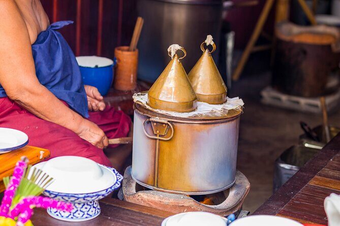 Chiang Mai Michelin Food Walking Tour with Professional Tour Guide - Authenticity and Value