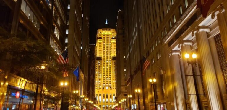 Chicago: Sunset Tour by Open-top Bus with Live Guide - The Guides and Their Role in the Experience