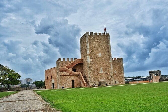 City tour - the best Adventures & tradicional of Santo Domingo - Day 1: From Punta Cana to Santo Domingo’s Colonial Zone