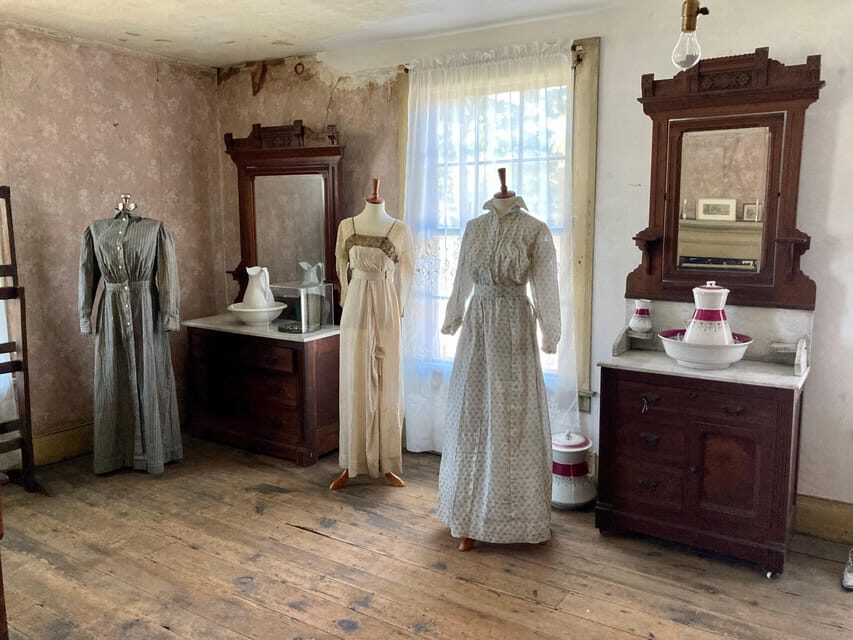 Cockayne Farmstead: Cockayne Farmhouse Guided Tour - Exploring the Cockayne Farmstead: A Journey Through Time