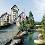 Colmar Tropicale and Batu Caves Day Trip (SIC - Join In Tour) - Transportation and Group Dynamics