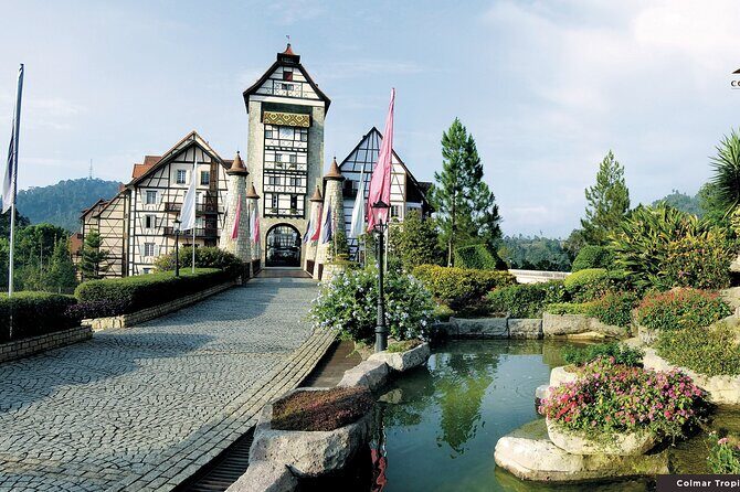 Colmar Tropicale and Batu Caves Day Trip (SIC - Join In Tour) - Transportation and Group Dynamics
