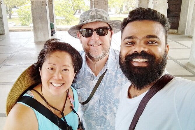 Colombo City Tour By TukTuk (ALL INCLUSIVE)Morning & Evening - The Ending Note — A Meal and Reflection