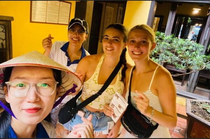 Cultural Exchange with Student Guides - Value & Practicalities