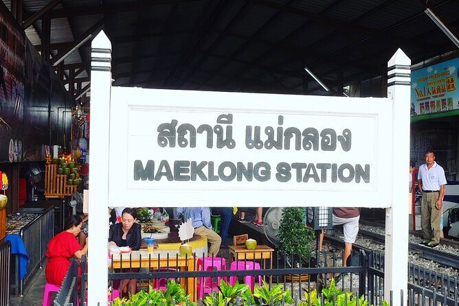 Damnoen Saduak Floating Market Car Service (no guide) - Whats Included and Whats Not