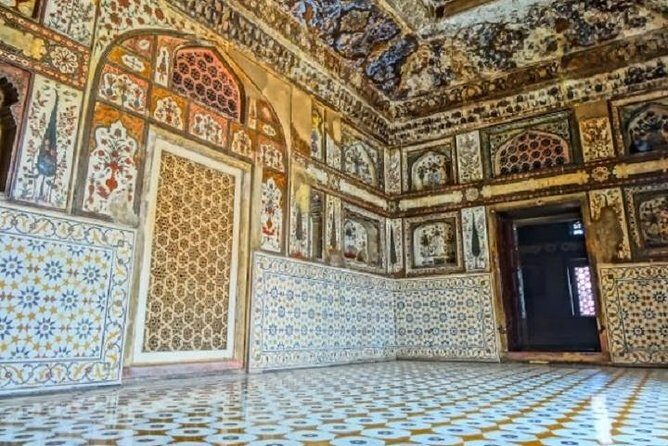 Day Trip - Private Tour from Delhi to Agra with Taj Mahal, Agra Fort & Itmad-ud-Daulah - Journey Through Agra: A Closer Look at the Day