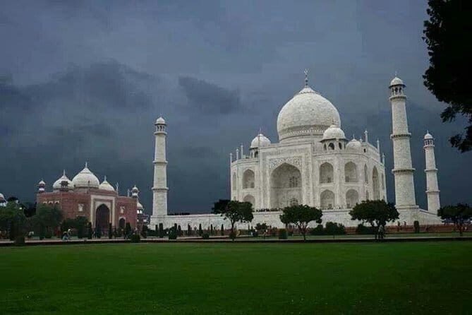 Day Trip to The Taj Mahal and Agra with Fatehpur Sikri from Jaipur - The Drive to Agra: Rest and Refresh