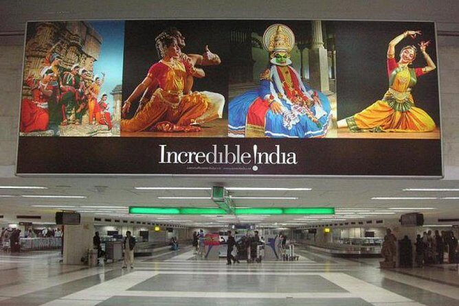 Delhi Airport Transfers : Budget Sedan and SUV Cabs - Meeting and Greeting at the Airport