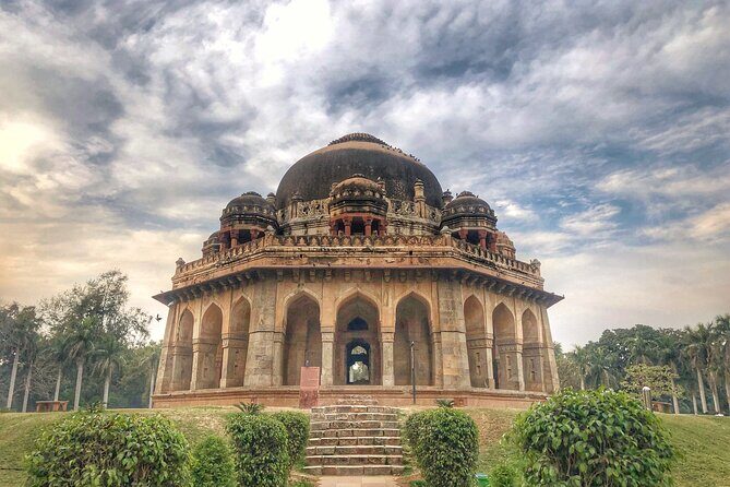 Delhi All Inclusive Half Day City Tour With Guide - A Deep Dive into the Delhi Half-Day Tour