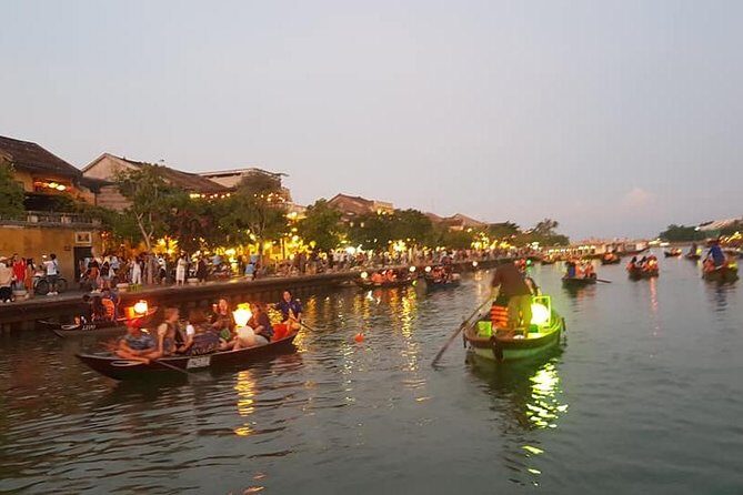 Discover Hoi An Walking Tour, Sampan Boat Ride, Night Market &Colourful Lanterns - Exploring the Hoi An Night Market