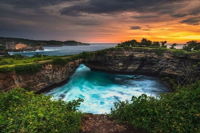 Discover the Enchanting Beauty of West Nusa Penida Private Tour - Practical Tips for the Tour