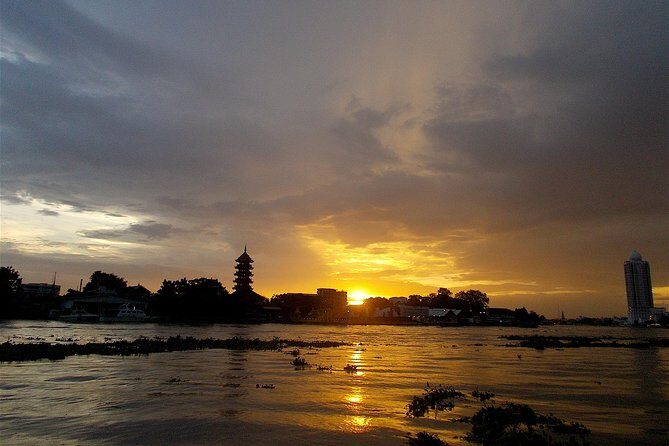 Discover the Mystical Beauty of Bangkok at Night 5-Hour Bike Tour - Authenticity & Guides