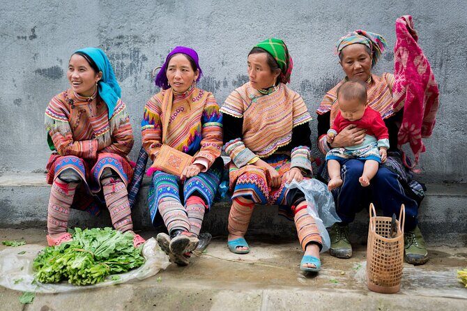 Doi Suthep and Hmong Hilltribe Half Day Tour in Chiang Mai - Who Is This Tour Best For?