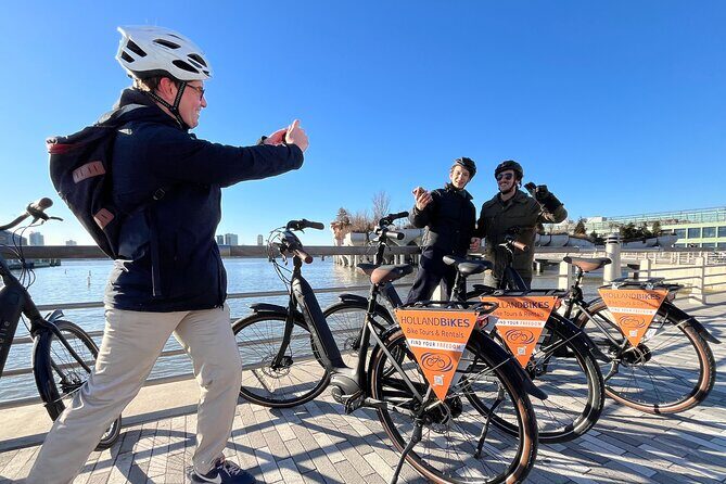 Downtown Bike Tour with Stylish Dutch Bikes - Why This Tour Works Well
