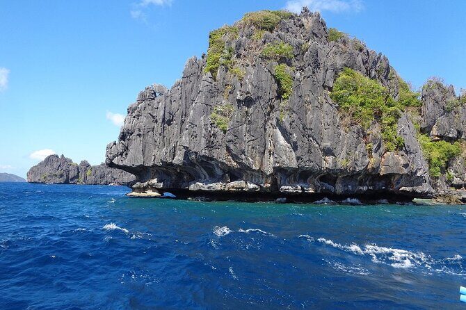 El Nido Island Hopping Tour A with Lunch - Exploring the Stops: What to Expect