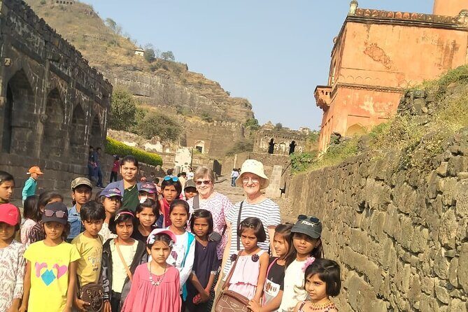 Ellora Caves & Daulatabad Fort Day Trip From Aurangabad - FAQs