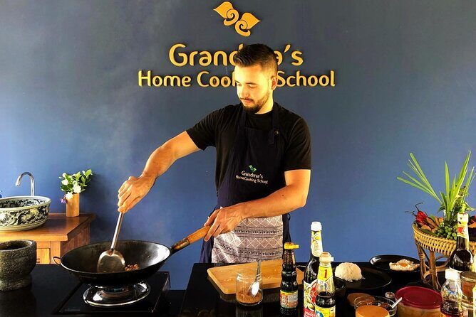 Evening Cooking Class in Traditional Pavilion with Beautiful Garden - Chiang Mai - What Reviewers Say