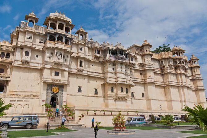 Exclusive 1-day Udaipur Tour with High End SUV Car. - The Itinerary: What’s Included and Why It Matters