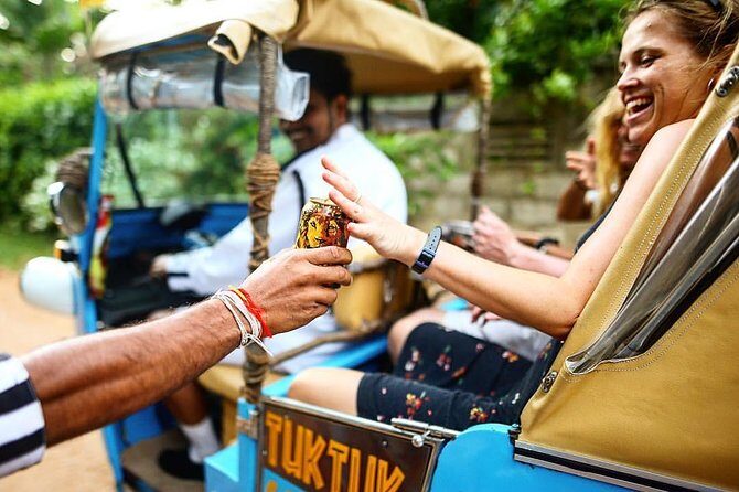 Exclusive : Colombo Sunset City Safari by TukTuk - FAQ