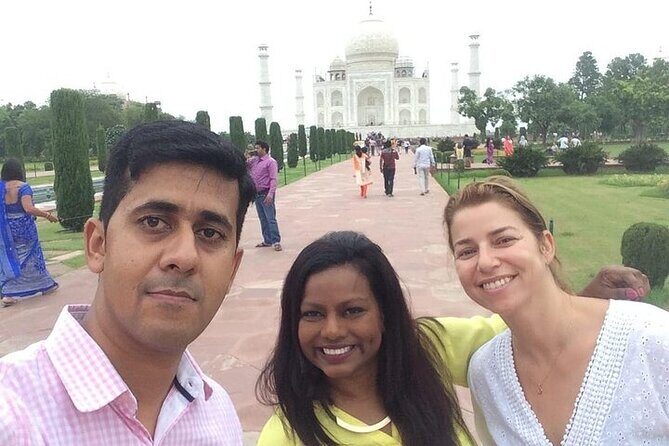 Experience a memorable journey to Agra in a Private Day Tour - What the Tour Includes and Excludes
