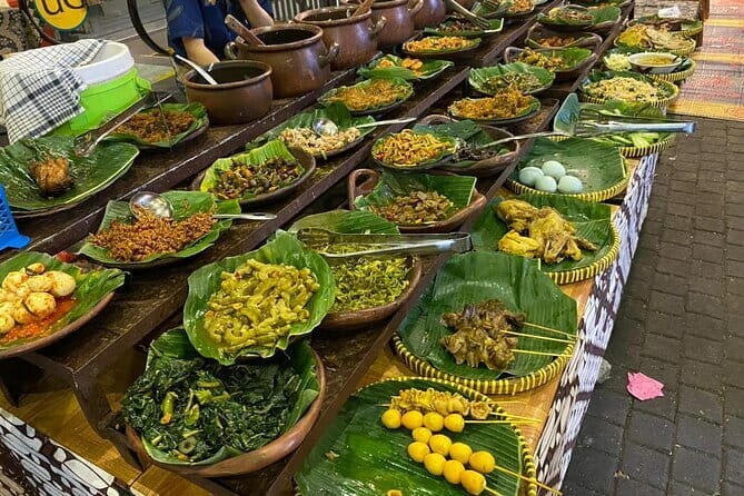 Experience Jakarta Street Food Scene with MRT Transportation - Transportation, Cost, and Practical Considerations