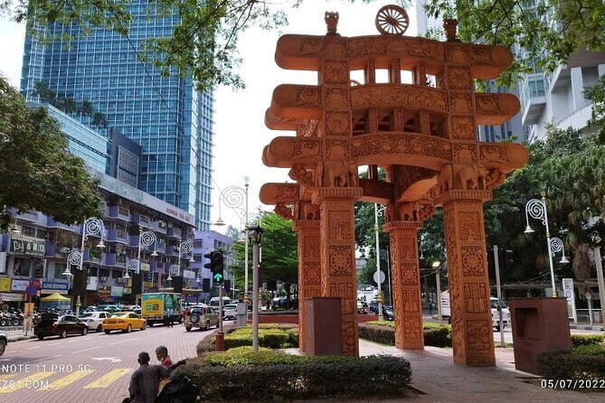 Experience Old Part and New Part of Kuala Lumpur City by Foot - The Experience: What to Expect from the Tour