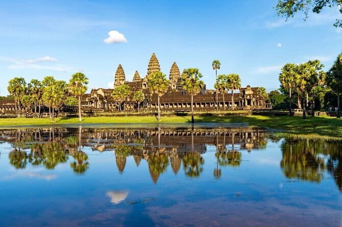 Explore Angkor Sunrise Spectacle a Full Day Temples Tour - Why Reviewers Love This Tour