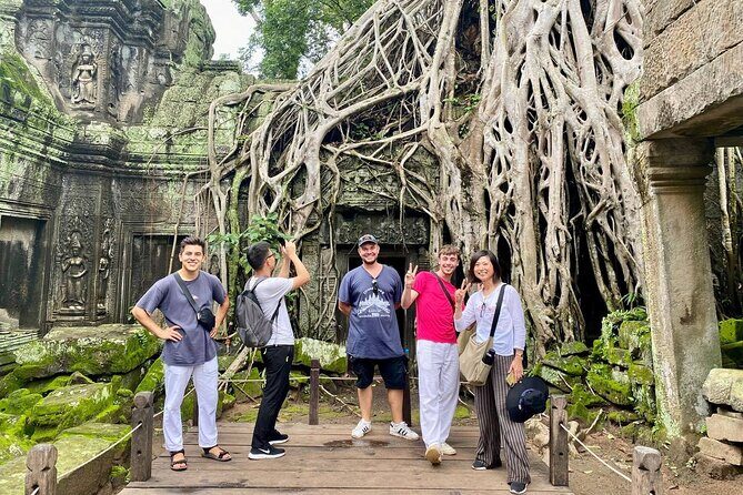 Explore Angkor Temple & Other - Private Vehicle with Tour Guided - The Experience in Detail