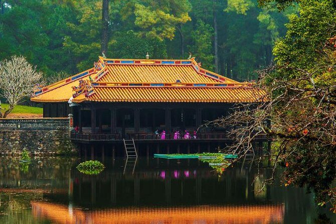 Explore Hues 3 Royal Tombs & Iconic Pagoda with an (ES) driver. - Possible Drawbacks to Consider