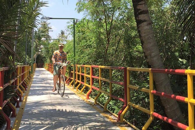 Family Bicycle Tour in the Green Oasis of Bangkok on Bamboo bikes - Why This Tour Stands Out