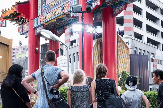 Flavors of Bangkok: Small-Group Chinatown Evening Food Tour - Visiting Wat Mangkon and a Chinese Temple