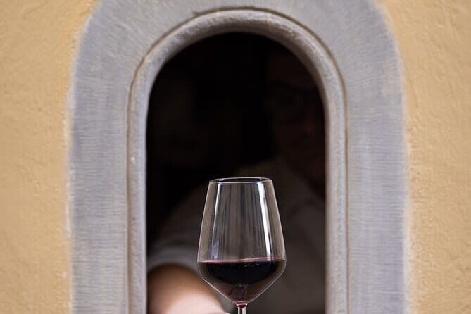 Florence Luxury Wine Tasting Experience and cold cuts & sommelier - Who Should Consider This Experience?