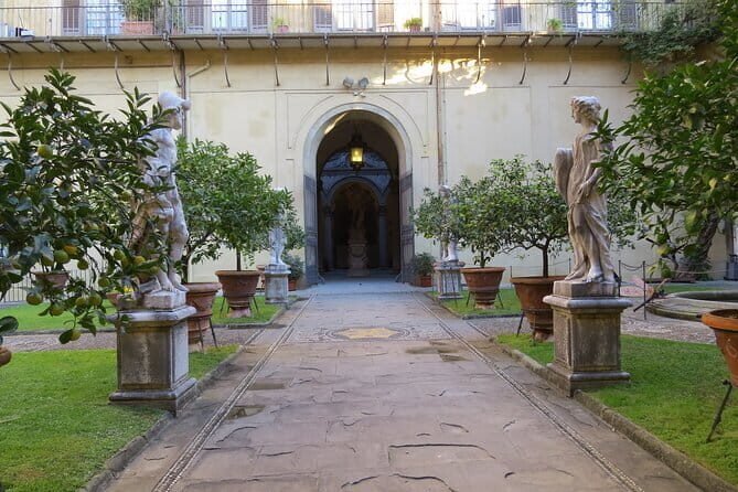 Florence Medicis Mile Walking Tour with Pitti Palace & Boboli Gardens Ticket - Practical Details & Experience Quality