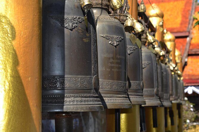 Follow monks trails Hiking & Alms Offering Doi suthep - Who Will Love This Tour?