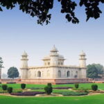 From Dehli: Taj Mahal & Agra same day tour With Female Guide - Who Is This Tour Best For?