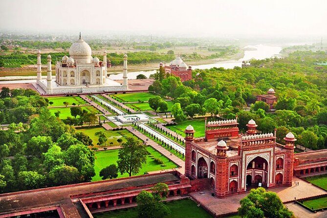 From Delhi: Agra Overnight With Fatehpur Sikri - Stop 1: Delhi Pickup and Drive to Agra