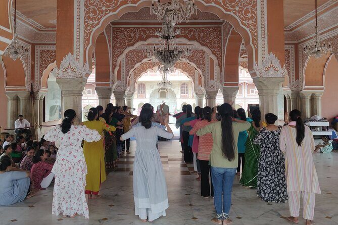 From Delhi : Private Jaipur Day Tour By Car - All Inclusive - Authenticity and Guide-Involved Experiences
