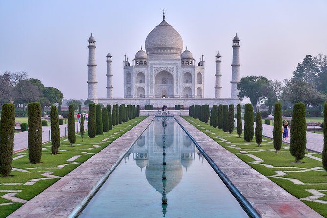 From Delhi: Taj Mahal & Agra Private Day Trip with Transfers - Exploring Agra Fort: A Red Sandstone Marvel